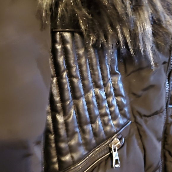 Women's Winter Jacket - Picture 4 of 4